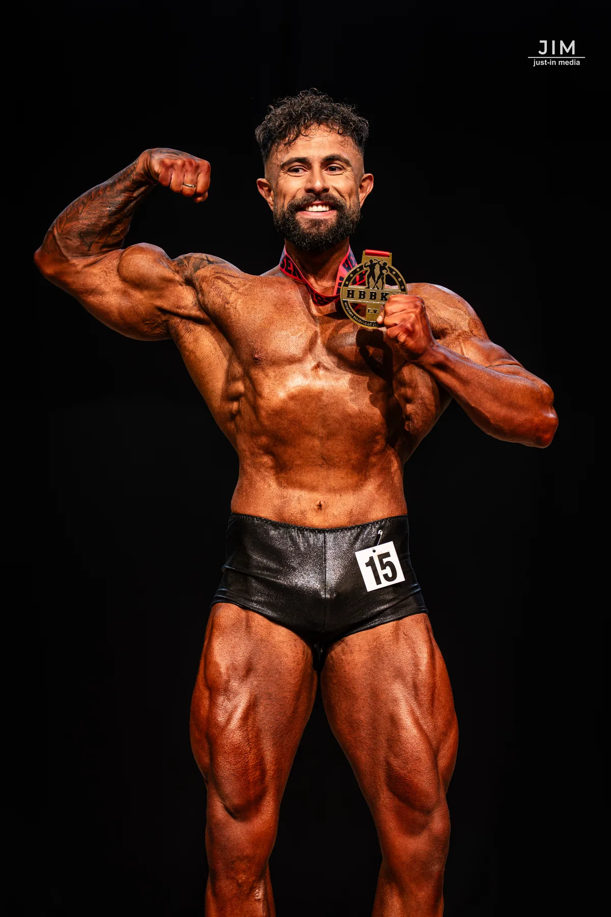 Rehman Akhtar mit Medaille